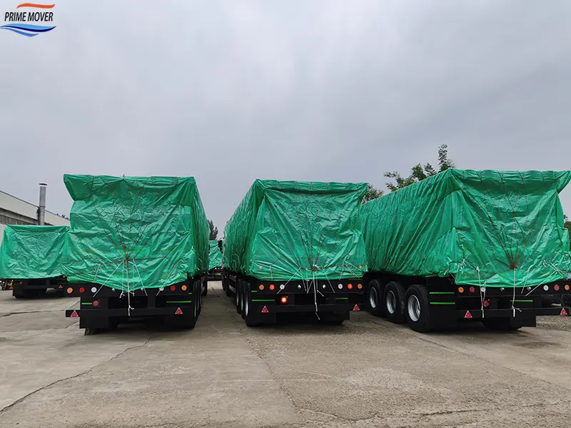 Loading Completed for the Three-Axle Flatbed Trailer, Ready for Shipment Loading Completed for the Three-Axle Flatbed Trailer, Ready for Shipment