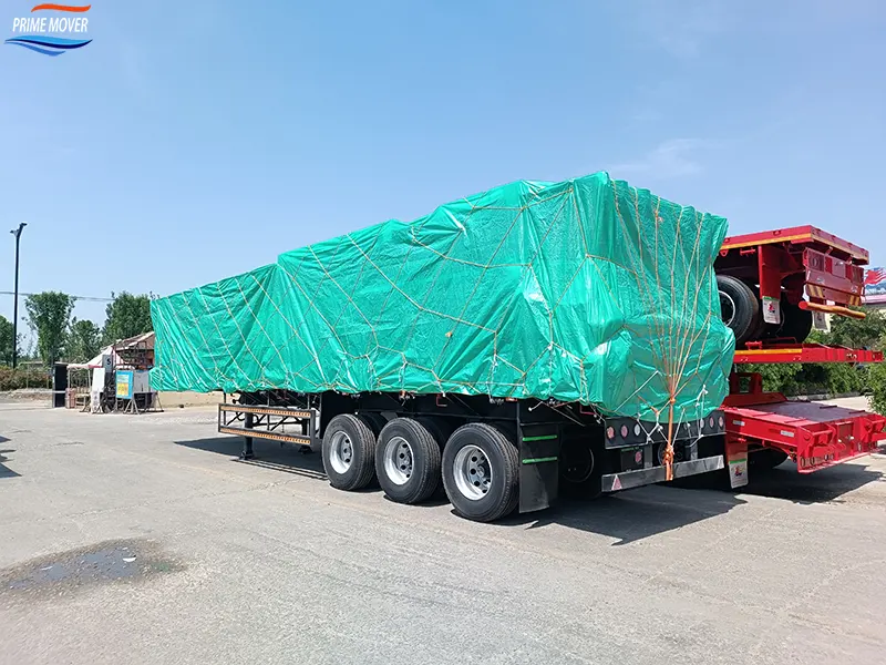 Fence Semi-Trailer Loading and Shipping Fence Semi-Trailer Loading and Shipping
