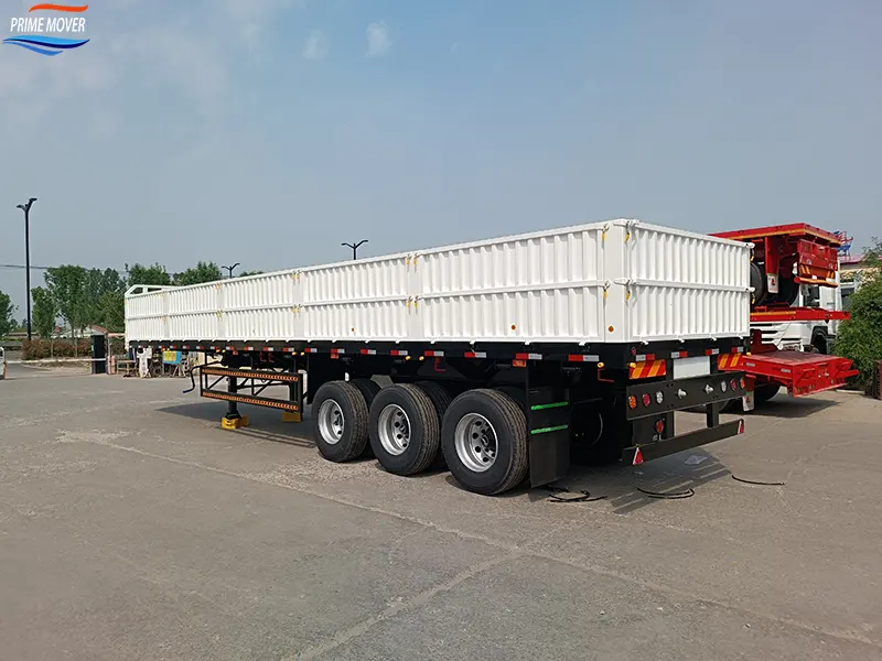 Three-Axle Fence Trailer Three-Axle Fence Trailer