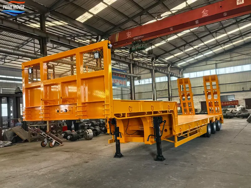 Three-Axle 13-Meter Low-Flatbed Trailer