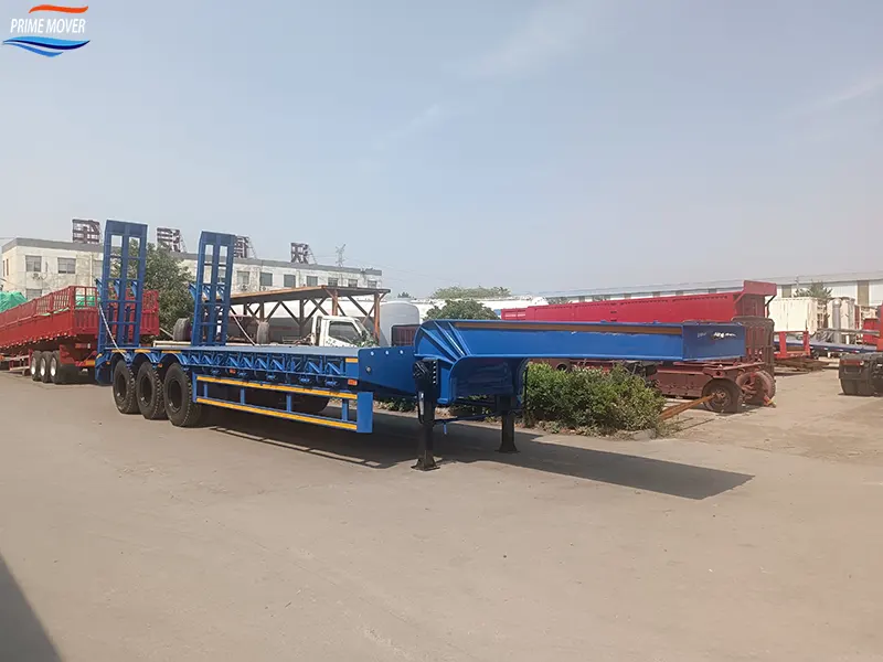 Three-Axle Low-Flatbed Semi-Trailer