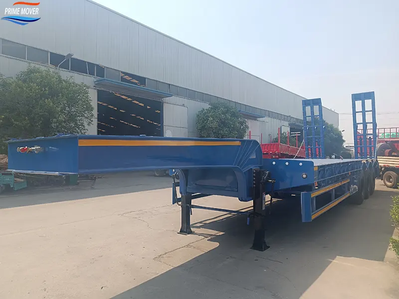 Three-Axle Low-Flatbed Trailer