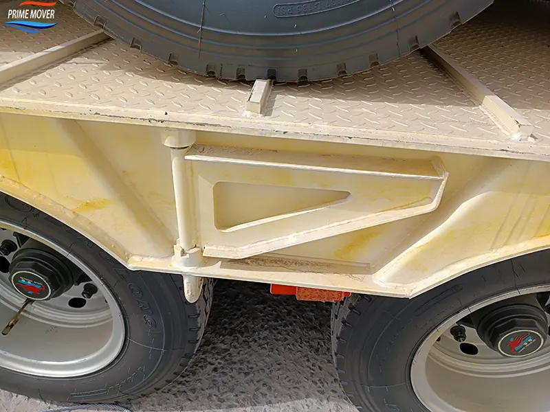 Details of the 4-axle Low-Flatbed Semi-Trailer Details of the 4-axle Low-Flatbed Semi-Trailer