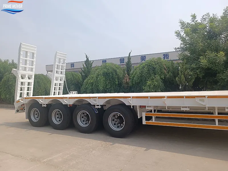 White 80-ton Low-Flatbed Semi-Trailer White 80-ton Low-Flatbed Semi-Trailer
