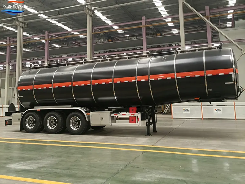 Three-Axle Heated and Insulated Asphalt Tank Trailer Three-Axle Heated and Insulated Asphalt Tank Trailer