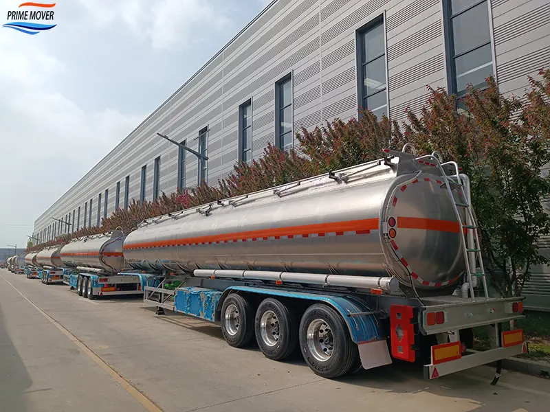 Aluminum Alloy Tank Trailer Garage Display