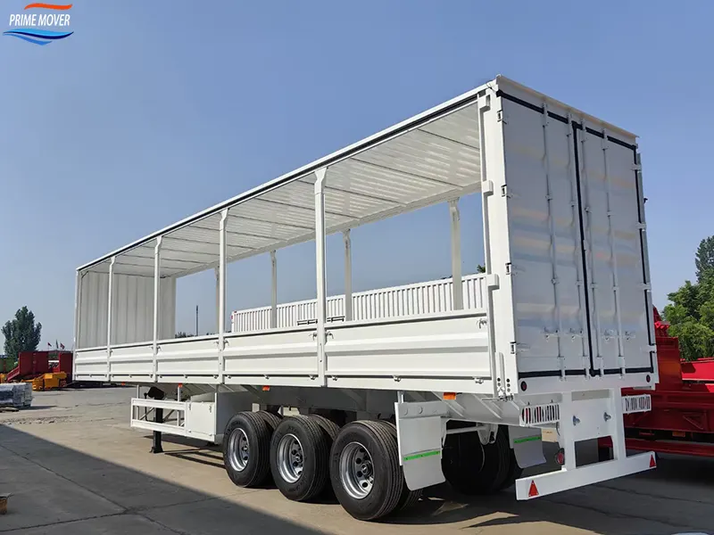 The Retractable Curtain System of a Curtain Semi-Trailer The Retractable Curtain System of a Curtain Semi-Trailer